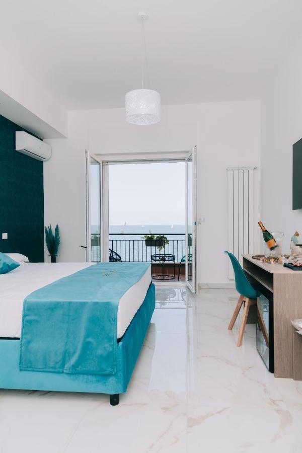 Frontemare Suite Castellammare di Stabia Exteriör bild