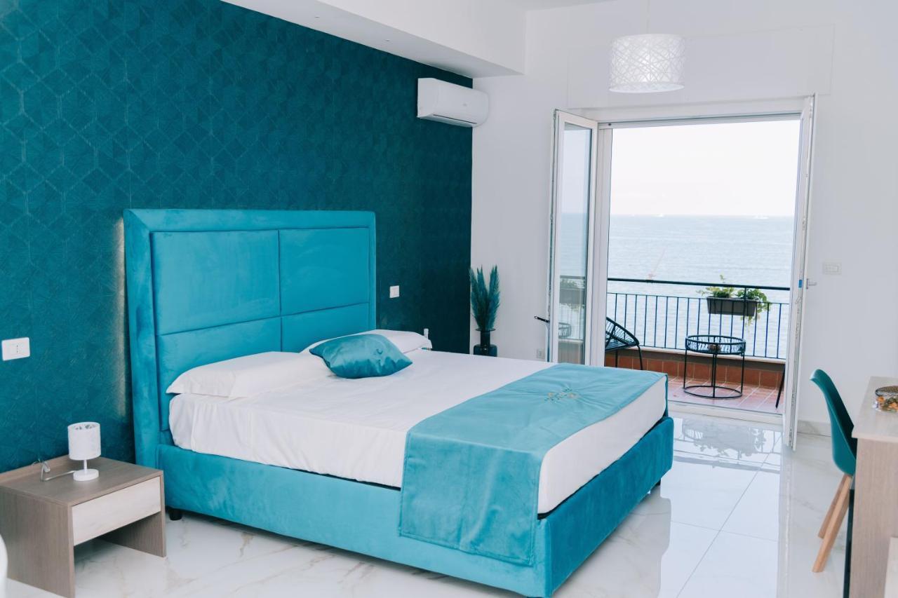 Frontemare Suite Castellammare di Stabia Exteriör bild