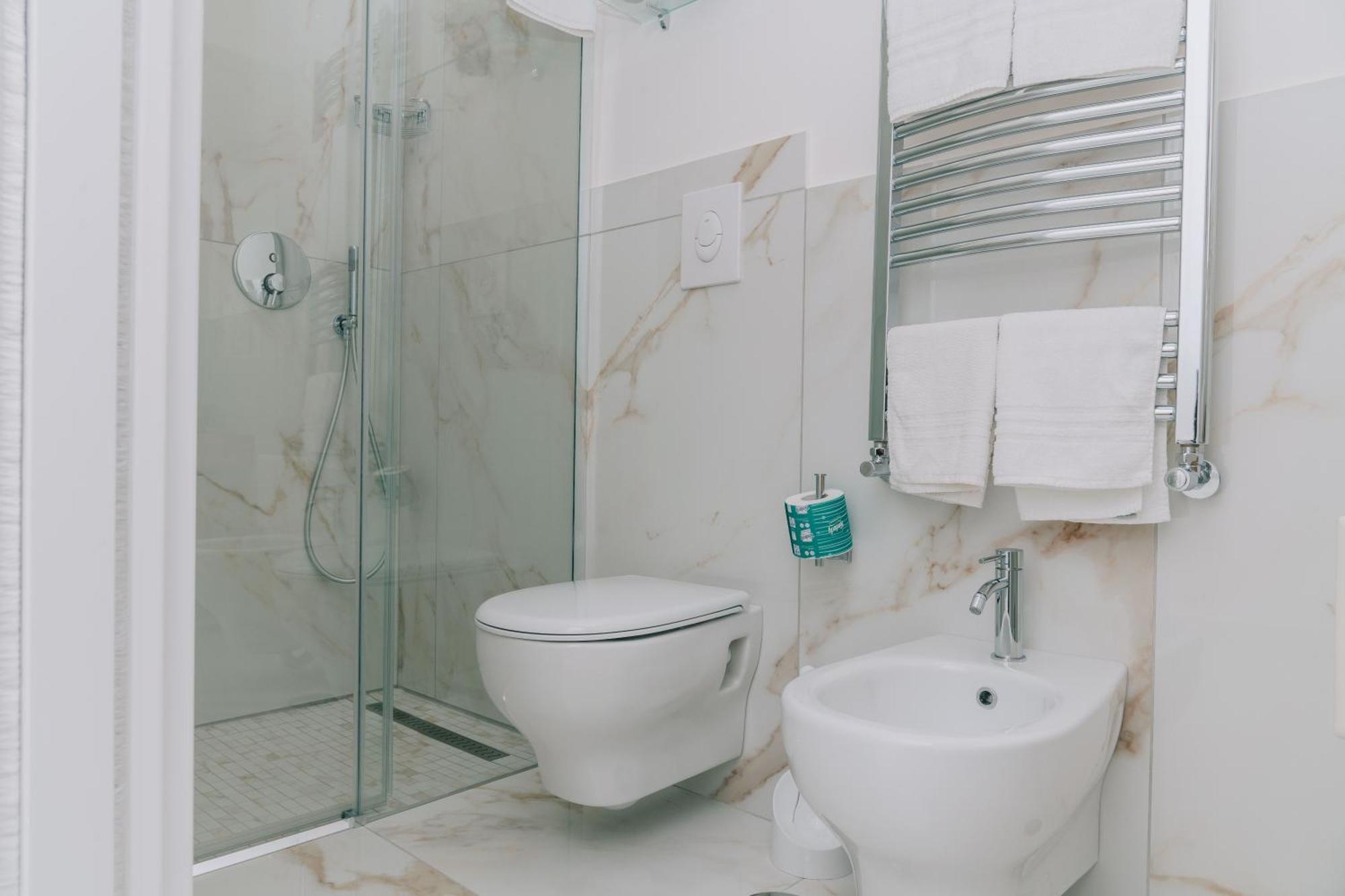 Frontemare Suite Castellammare di Stabia Rum bild